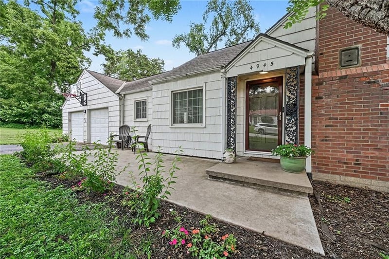4945 Lister Ave, Kansas City, MO 64119
