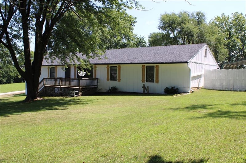 2511 Yocum Rd, Independence, MO 64058