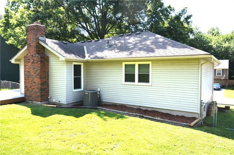 12011 49th St, Shawnee, KS 66216