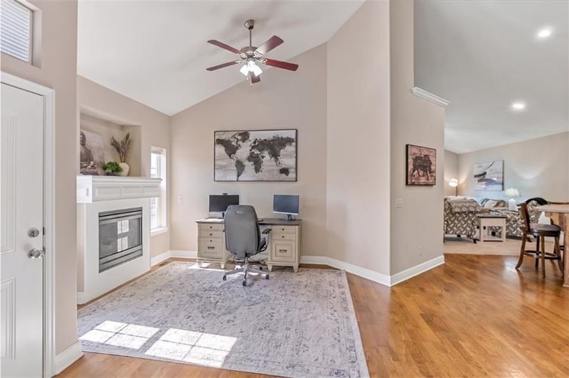11252 Mccoy St, Olathe, KS 66061