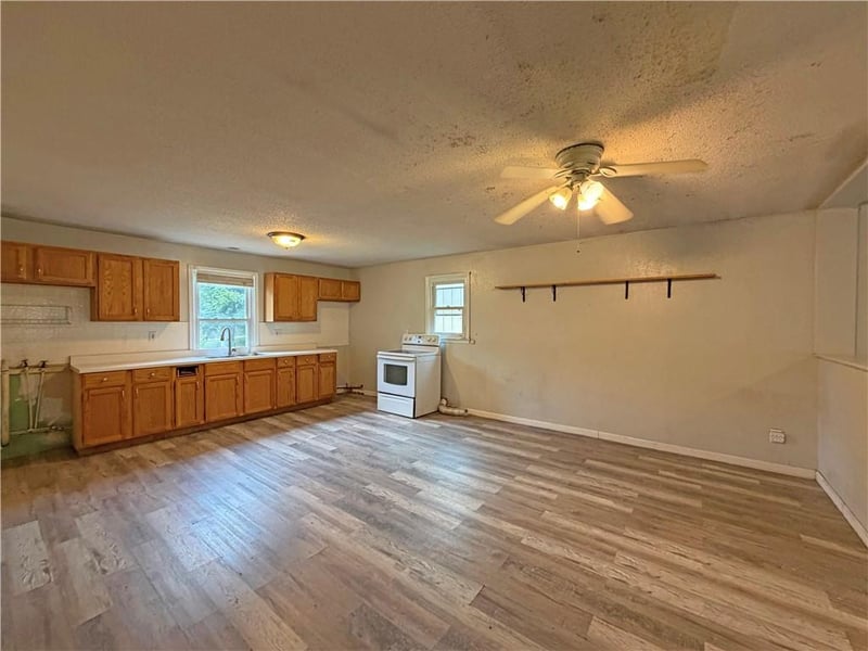218 Highland Ave, Lexington, MO 64067
