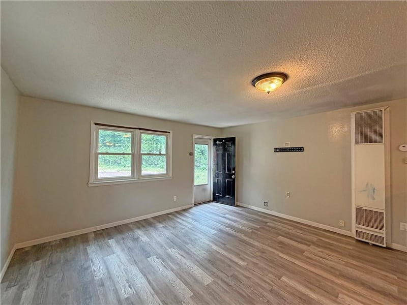 218 Highland Ave, Lexington, MO 64067