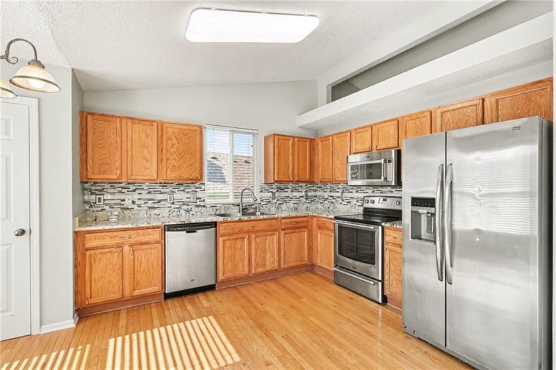 1810 W Fredrickson Cir, Olathe, KS 66061