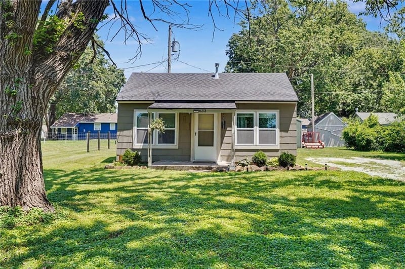 633 Oak St, Wellsville, KS 66092