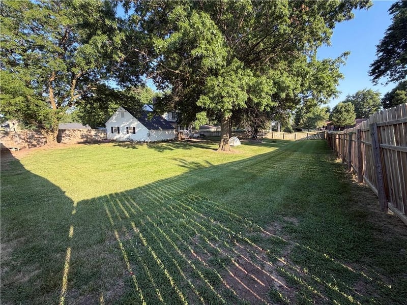 200 Percy Ln, Brookfield, MO 64628