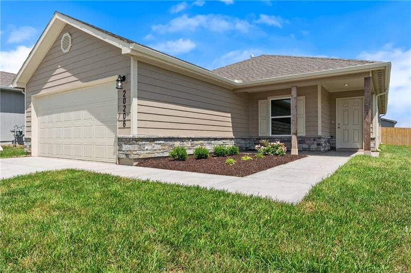 20231 195th St, Spring Hill, KS 66083