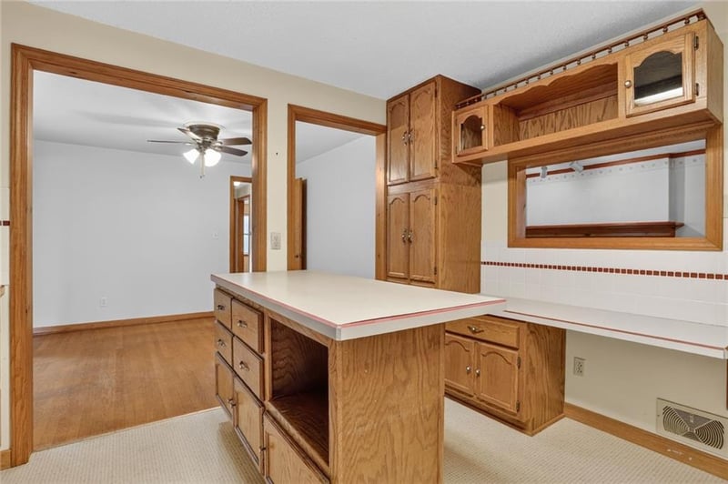 5823 Ava Ter, Kansas City, MO 64151