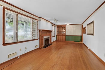 5823 N Ava Ter, Kansas City, MO 64151
