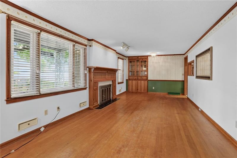5823 Ava Ter, Kansas City, MO 64151