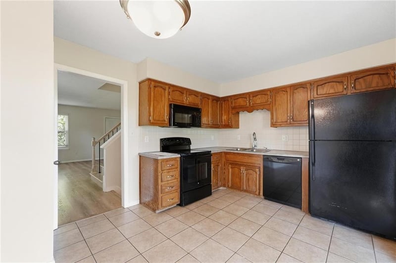 8709 Hull Ave, Kansas City, MO 64154