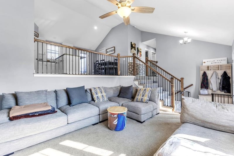 2202 Bateley St, St Joseph, MO 64503