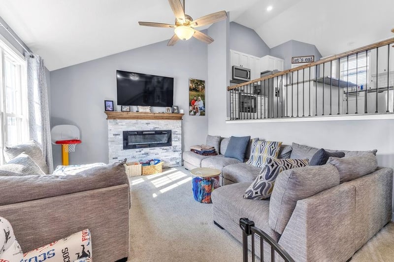 2202 Bateley St, St Joseph, MO 64503
