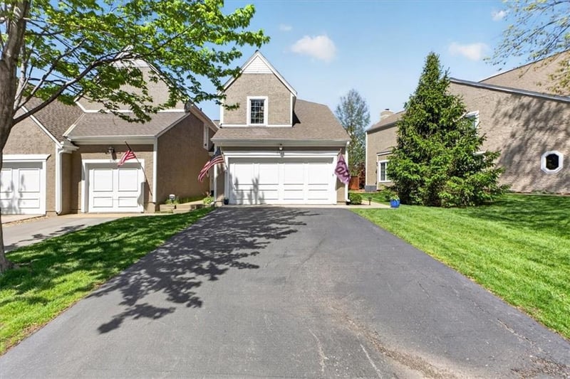 6716 126th St, Overland Park, KS 66209