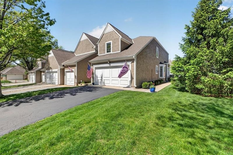 6716 126th St, Overland Park, KS 66209