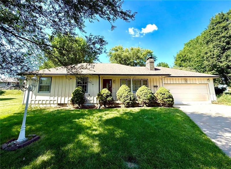 11812 E 48th St, Kansas City, MO 64133