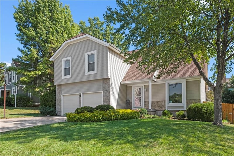 15235 Dearborn St, Overland Park, KS 66223