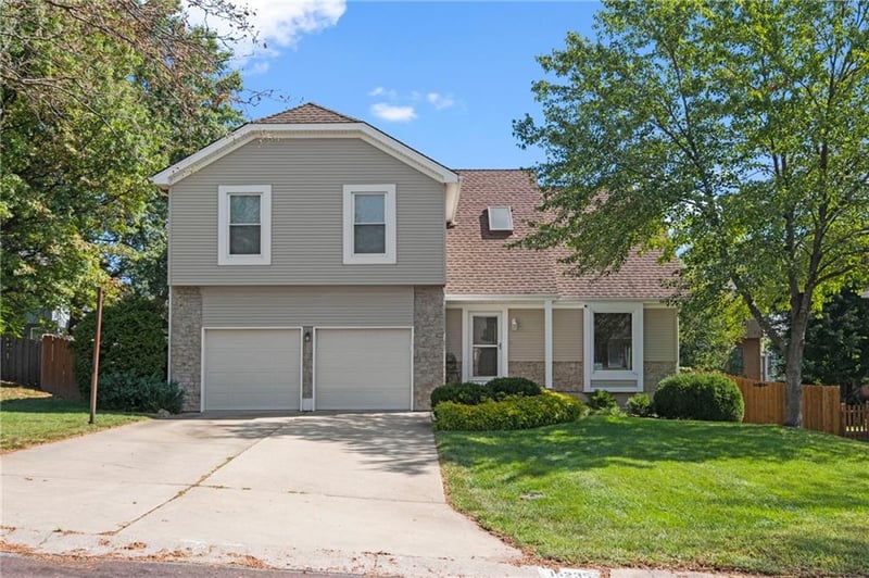 15235 Dearborn St, Overland Park, KS 66223