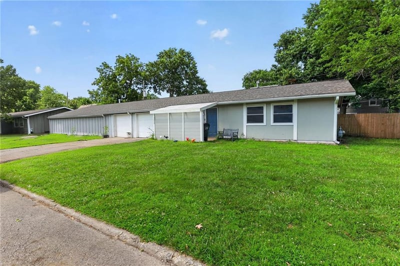 3209 Rainier Dr, Lawrence, KS 66047