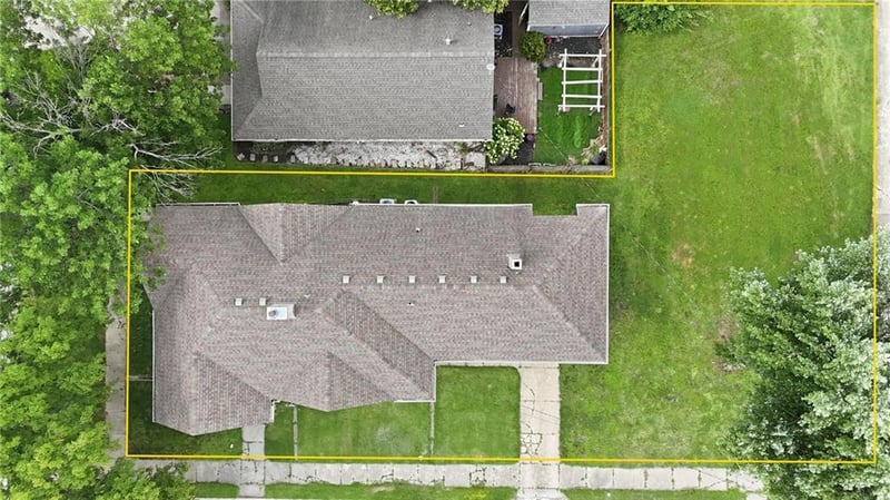 221 2nd St, Ottawa, KS 66067