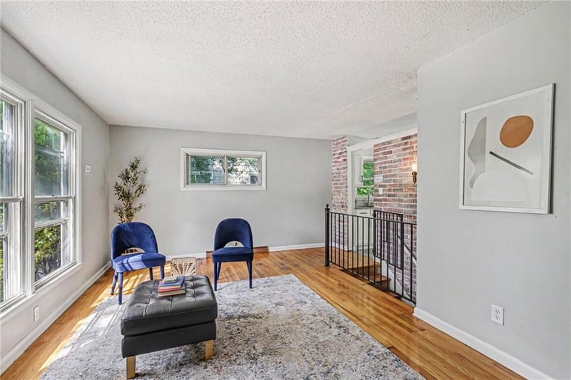 9939 Harrison St, Kansas City, MO 64131