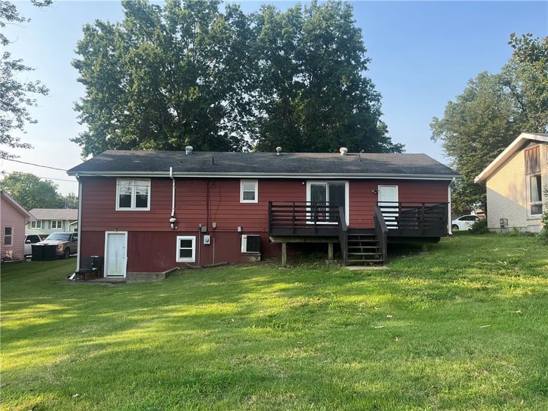 403 Benjamin Dr, Warrensburg, MO 64093