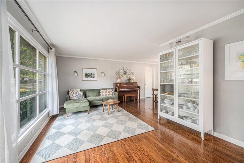 5844 Granada Ln, Fairway, KS 66205