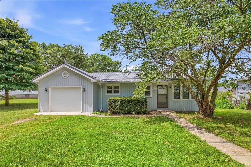 614 Wellington St, Richmond, MO 64085