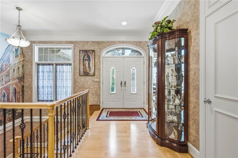 9806 125th Ter, Overland Park, KS 66213