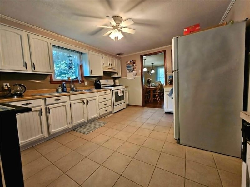 10390 30th St, Weir, KS 66781