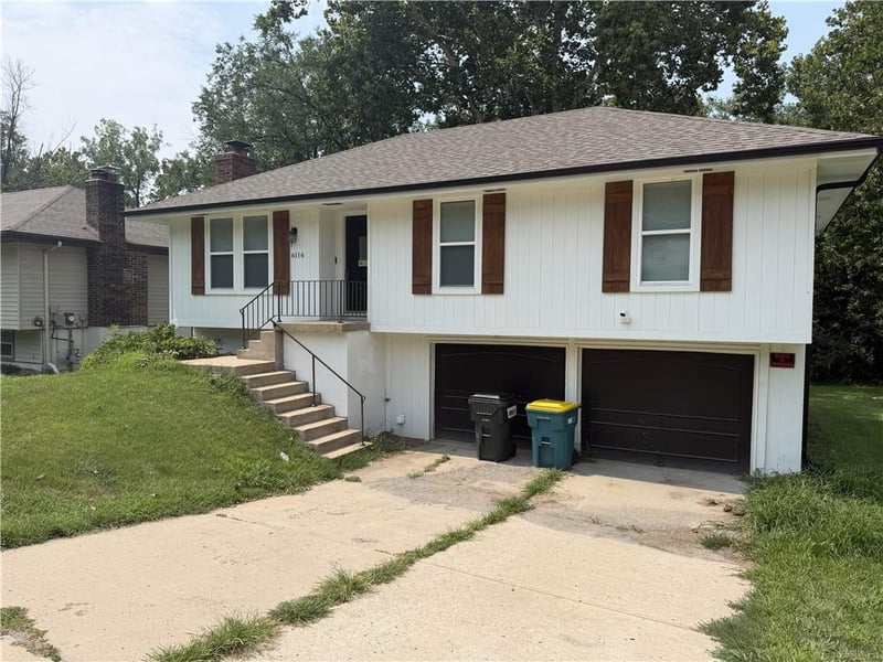 6116 Broadway St, Gladstone, MO 64118