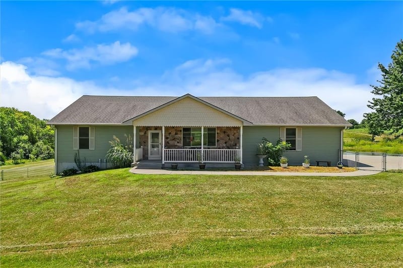 39803 K Hw, Richmond, MO 64085
