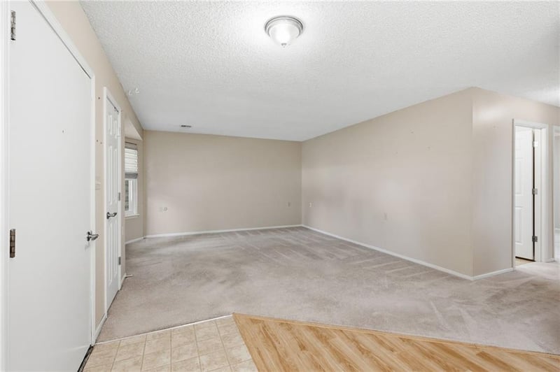 1314 Jenkins Blvd, Raymore, MO 64083