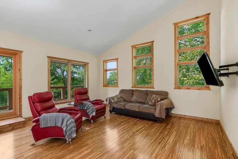 11525 Clare Rd, Olathe, KS 66061