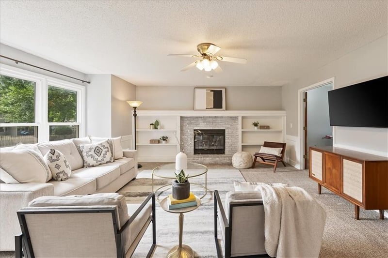14317 Darnell St, Olathe, KS 66062