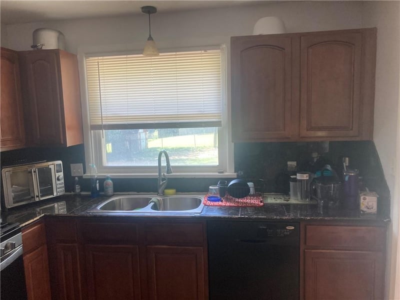 11902 Fremont Ave, Grandview, MO 64030