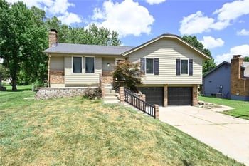 7320 NW 78th St, Kansas City, MO 64152