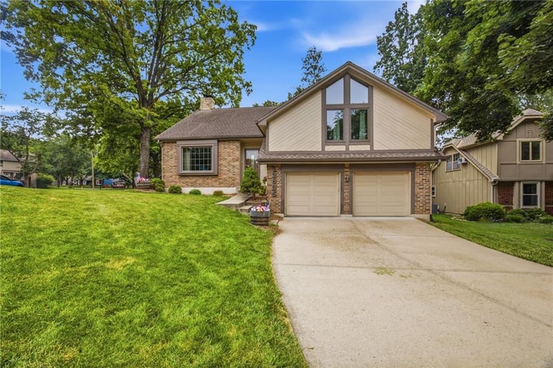 12635 80th St, Lenexa, KS 66215