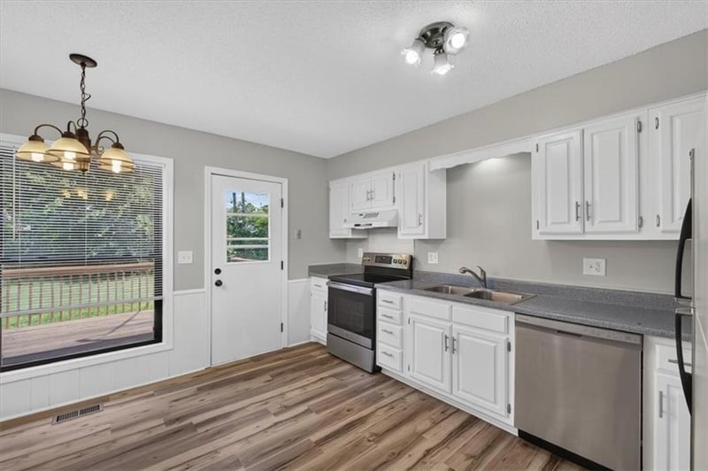 11202-11204 W 71st Ter, Shawnee, KS 66203