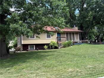 1300 NE 112th Ter, Kansas City, MO 64155
