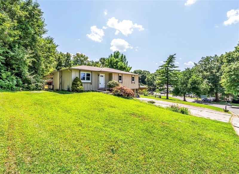 3431 70th Ter, Kansas City, KS 66109