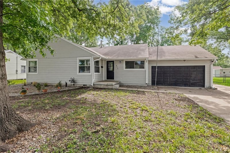 612 Sherman Ave, Olathe, KS 66061