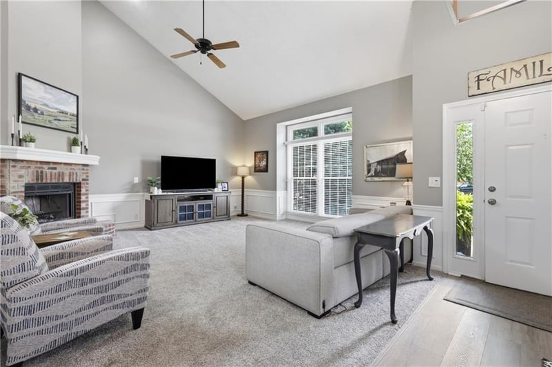 5106 Anderson St, Shawnee, KS 66226