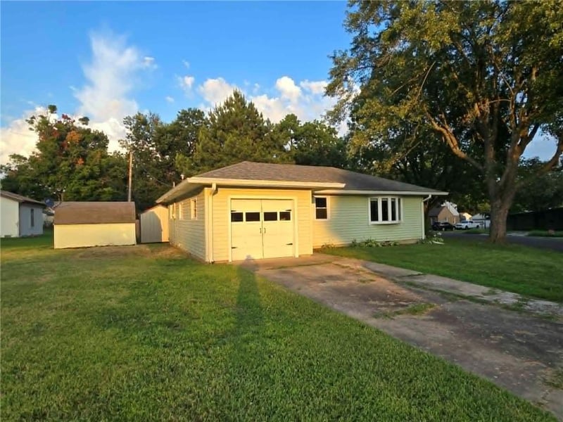 303 Truman Ave, Clinton, MO 64735