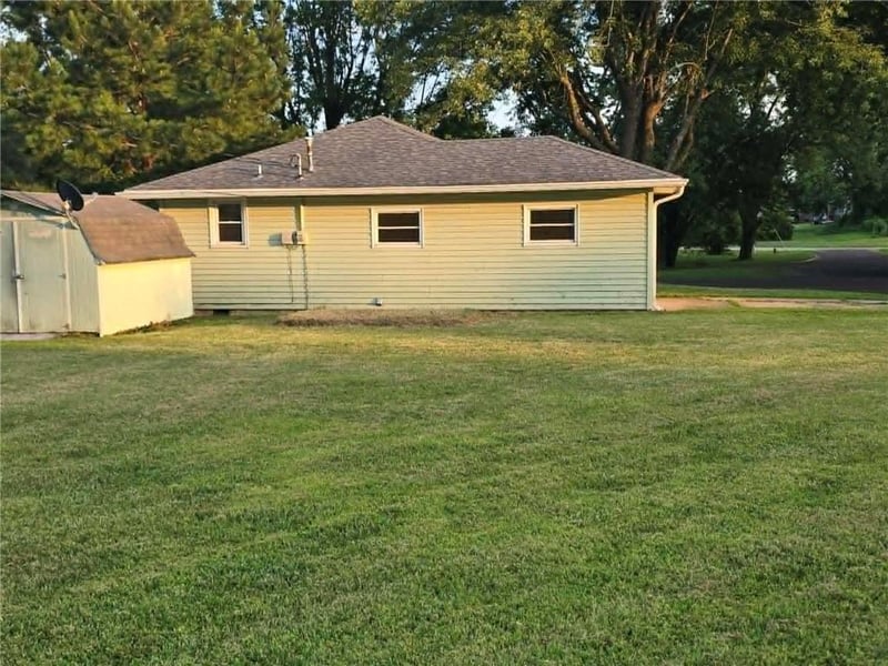 303 Truman Ave, Clinton, MO 64735