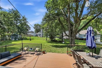 25 E 113th Ter, Kansas City, MO 64114