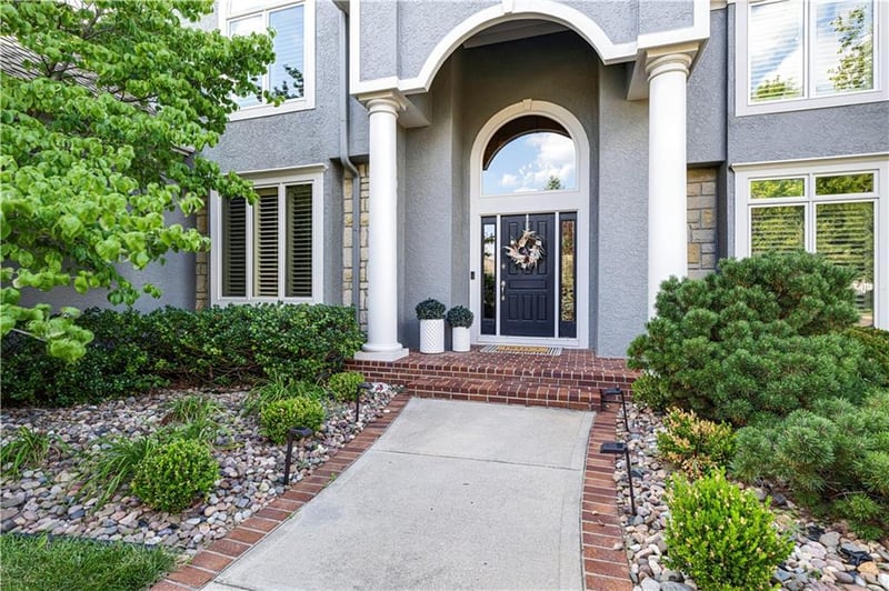6000 142 St, Overland Park, KS 66223