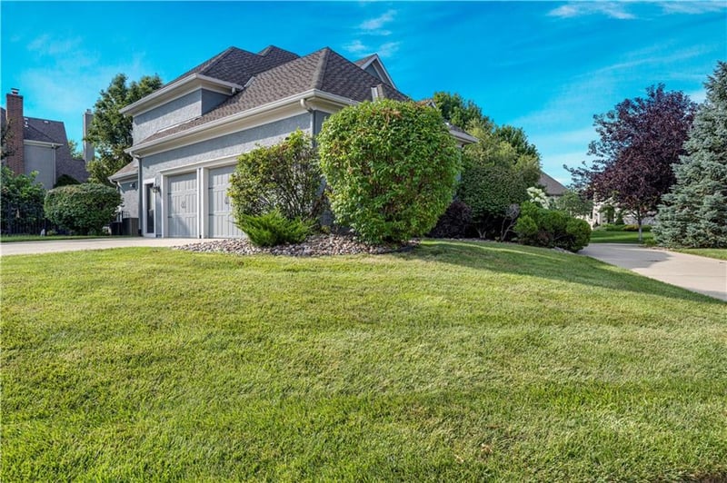 6000 142 St, Overland Park, KS 66223