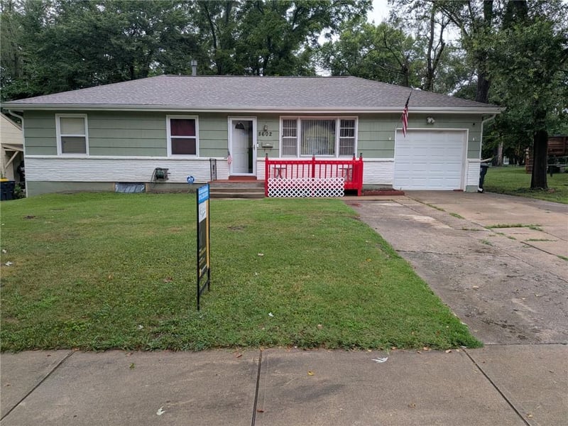 8602 Winchester Ave, Kansas City, MO 64138