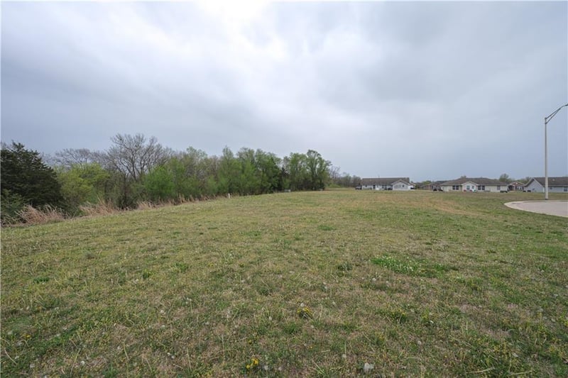 306 John St, Coffeyville, KS 67337