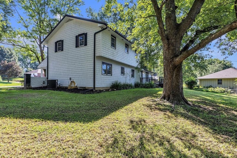 4806 Stonecrest Ter, St Joseph, MO 64506